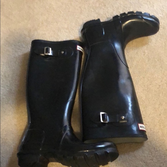 Black gloss boots with socks - Picture 5 of 9